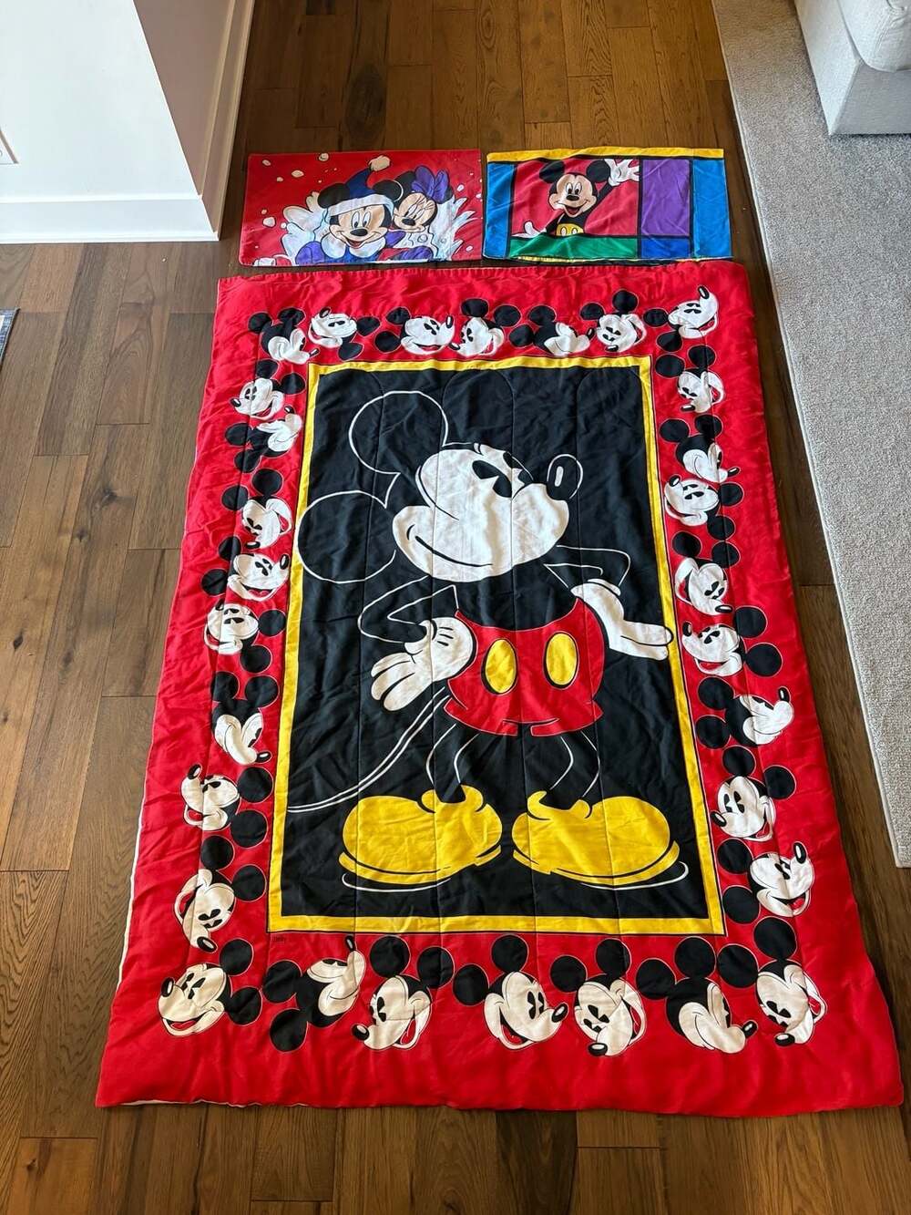 Disney Mickey Mouse Quilt and 2 Pillowcases Set Vintage